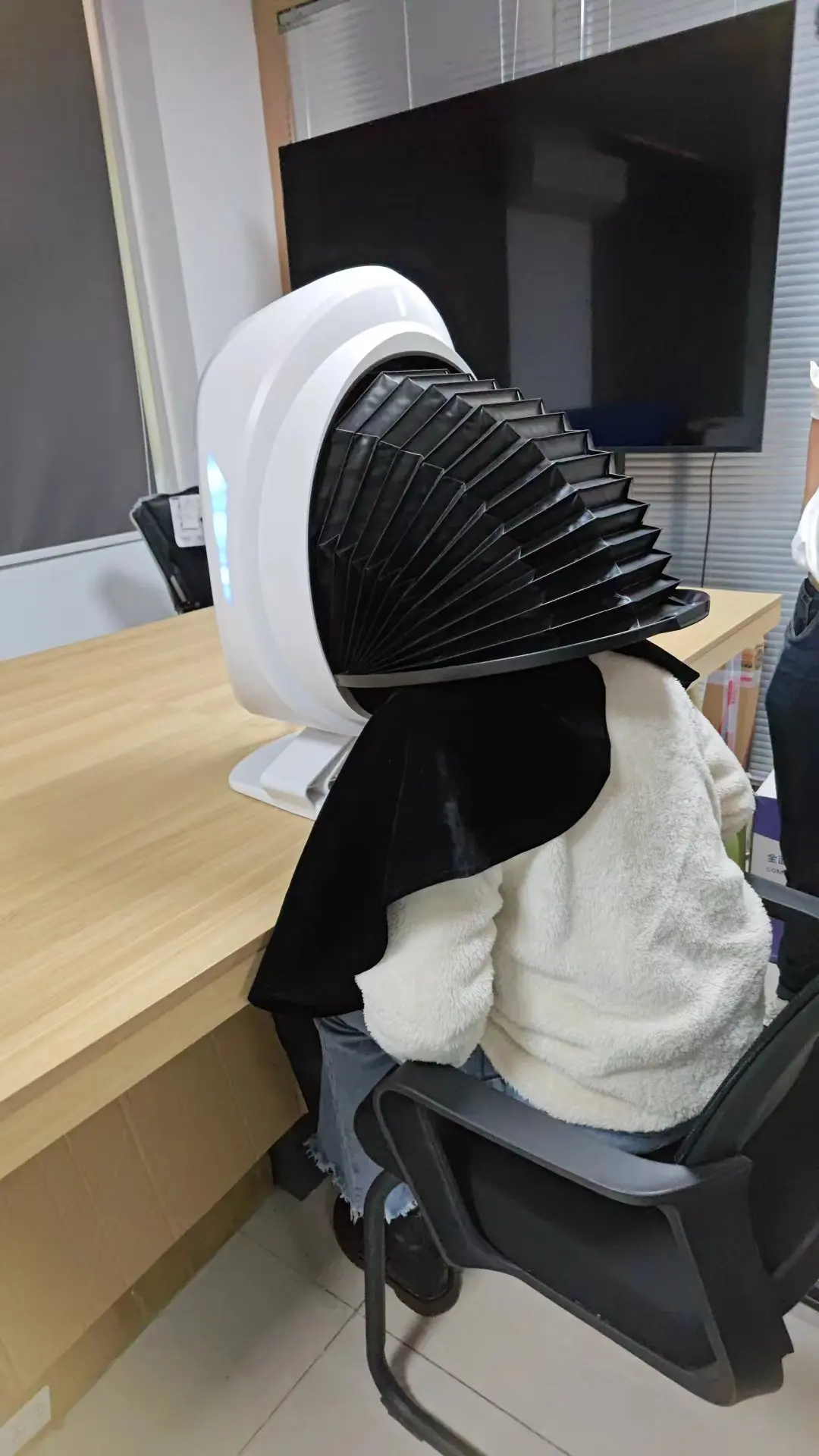 2024 Lastest macchina per l'analisi della pelle del viso per 3D AI Magic Mirror Skin Scanner analizzatore di rughe rilevamento del colore analizzatore del viso