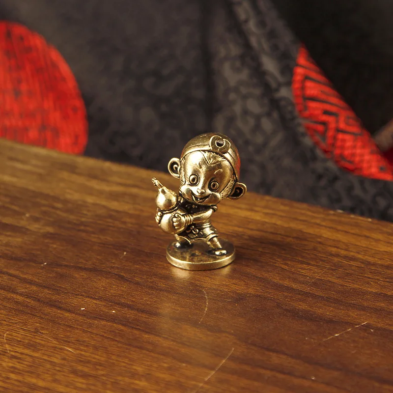 1 piece of brass retro cartoon style Sun Wukong ornaments Monkey King desktop decoration copper ornaments