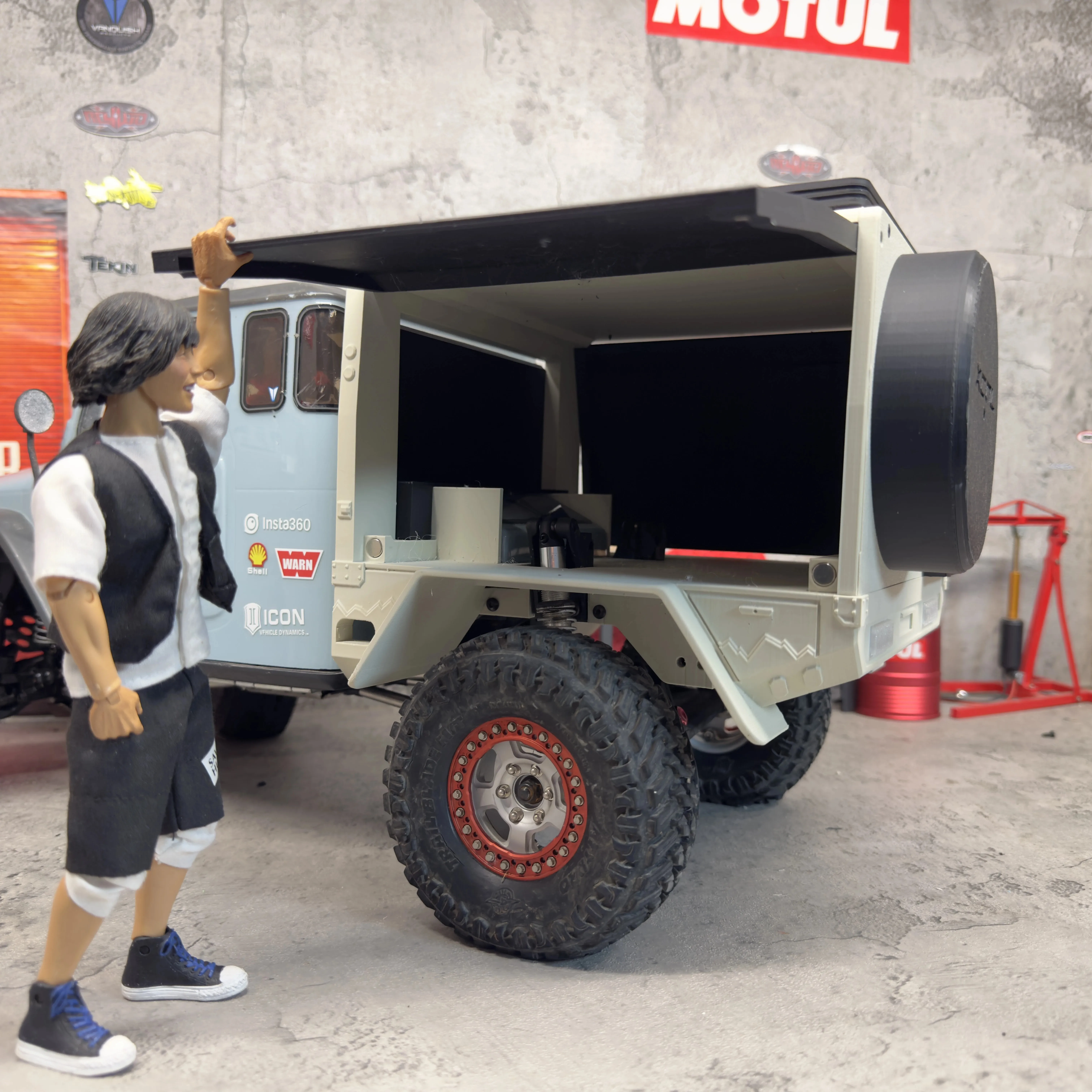 Vanquish Products VS4-10 Phoenix PHL-8 FJ40 Internation 1/10 Scale ROCK Crawler Truck Rear Bucket Hunting box camper cargo