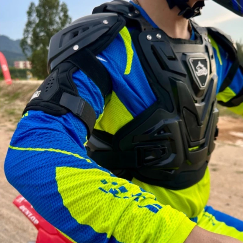 1 pièces armure de moto Motocross course Protection armure veste Dirt Bike dos poitrine épaule protecteur équipement de moto
