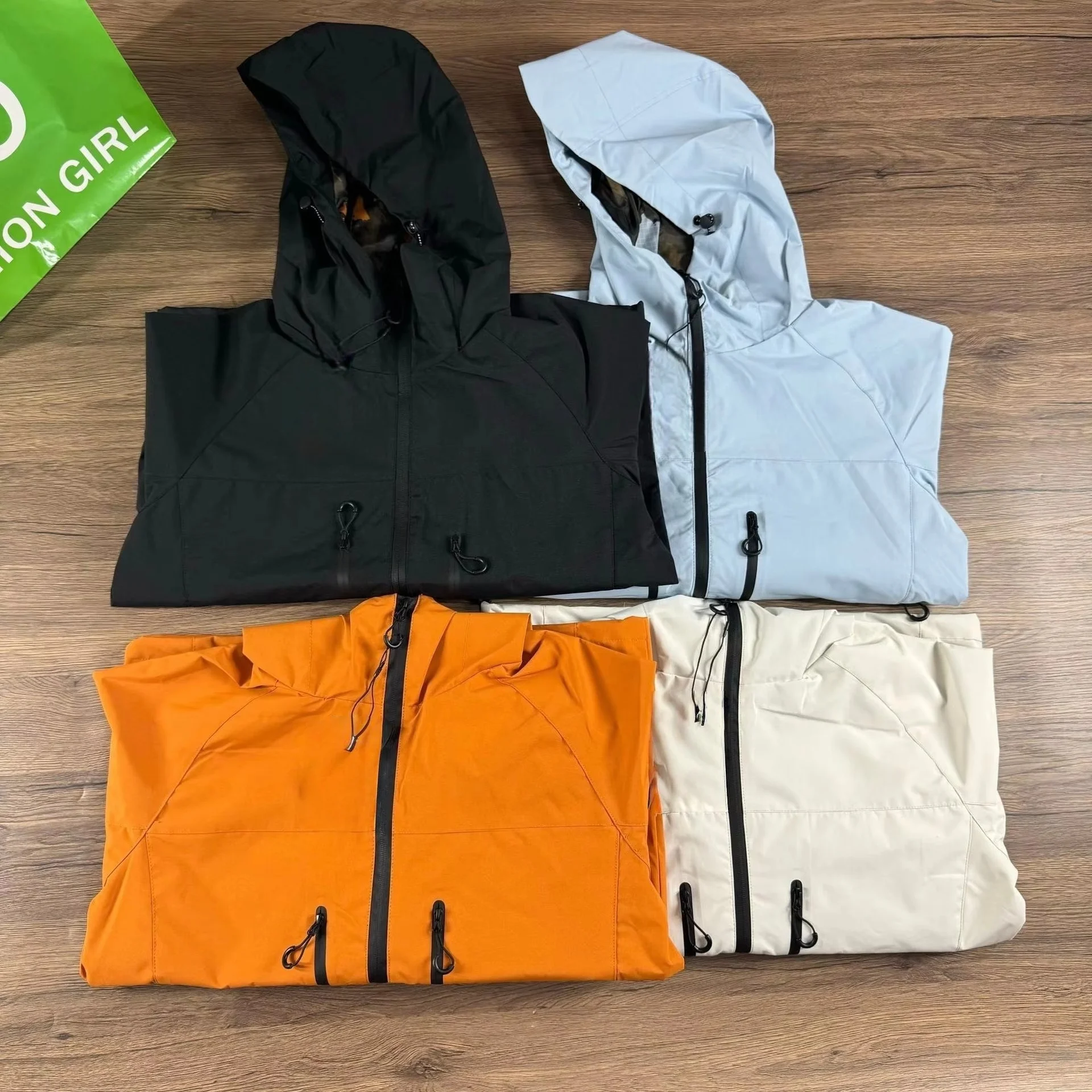 Pata Outdoor Chaqueta de plumón de concha suave para hombre, chaqueta con capucha deportiva resistente al viento y a la lluvia para ciclismo, escalada de montaña y senderismo