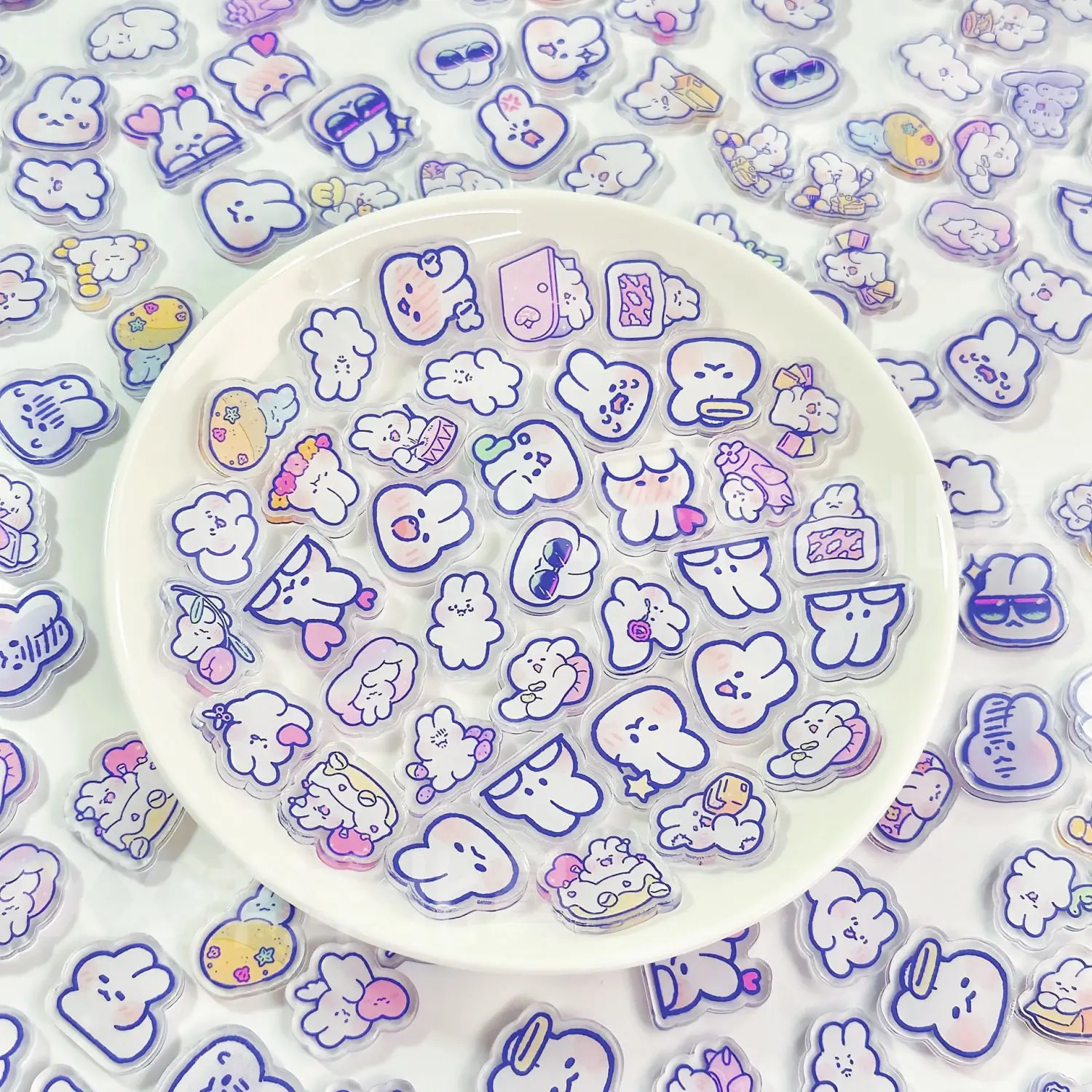 

100pcs mini rabbit acrylic pieces cartoon DIY creative patches for photo frames, accessories, phone cases, and pendants