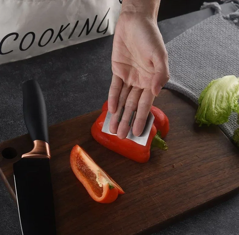 Stainless Steel Finger Guard Anti Cut Hand Protector Kitchen Safety Shield for Vegetable Chopping Slicing Kitchen Gadget 