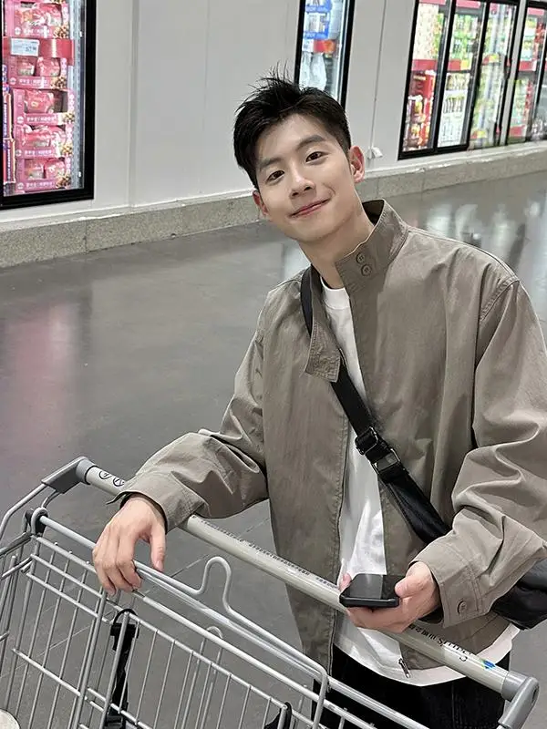 

Мужская куртка свободного кроя со стоячим воротником, легкая, для весны и осени, новая, повседневная, модная, для пар, верхняя одежда, молодежный стиль