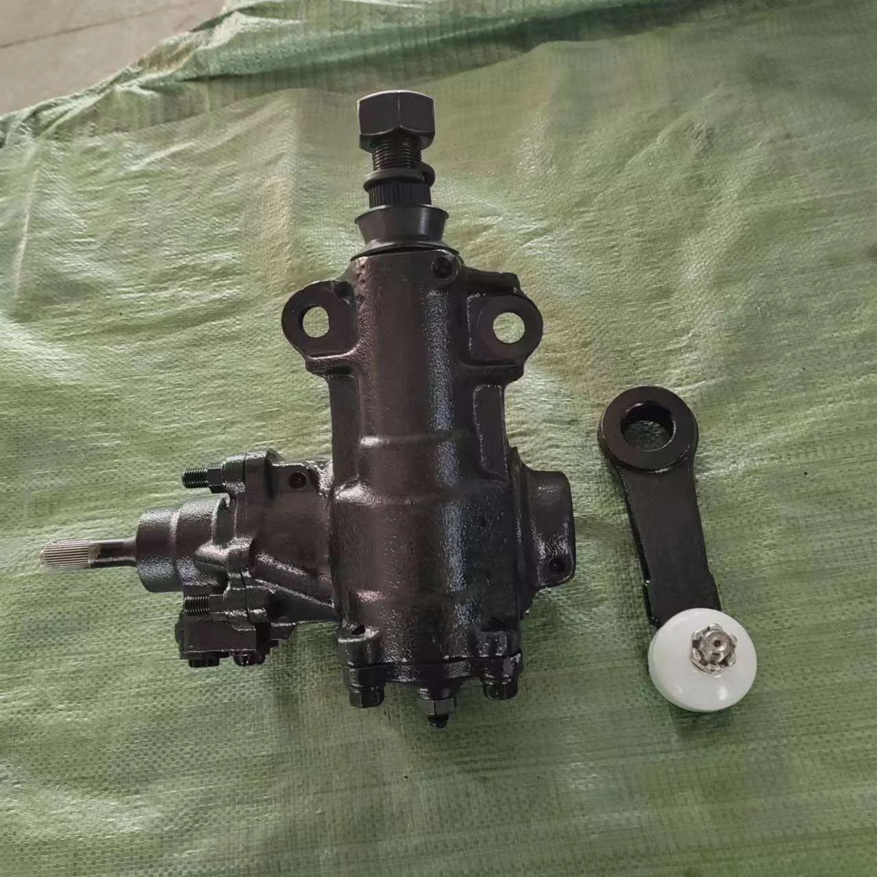 For Mazda B2000 B2200 B2600 Hydraulic Power Steering Gear Box OE UB4032920 UA8J32110B UB44107738 UB4032110 UC8732110 UB4410-7738