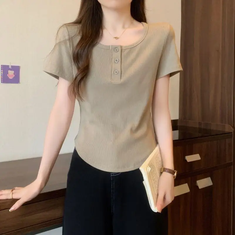 

Spring and Summer Women's Short-sleeved T-shirt Buttons and Half-open Collar Design Slim and Versatile Base Shirt