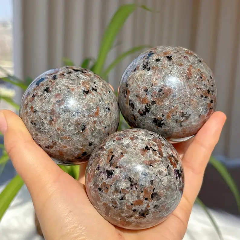 Natürliche Yooperlite-Kugel, Quarzkristallkugel, Yooperlite-Sphäre, Kristallkugel, Mineralprobe, Reiki-Heilung, Energiekristall