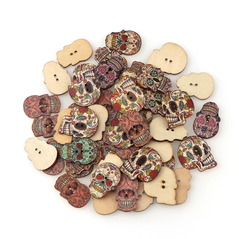 50 sztuk Wood Day Of The Dead szycia guziki w stylu vintage Scrapbooking 2 otwory cukrowa czaszka losowo 24.5mm (1 \