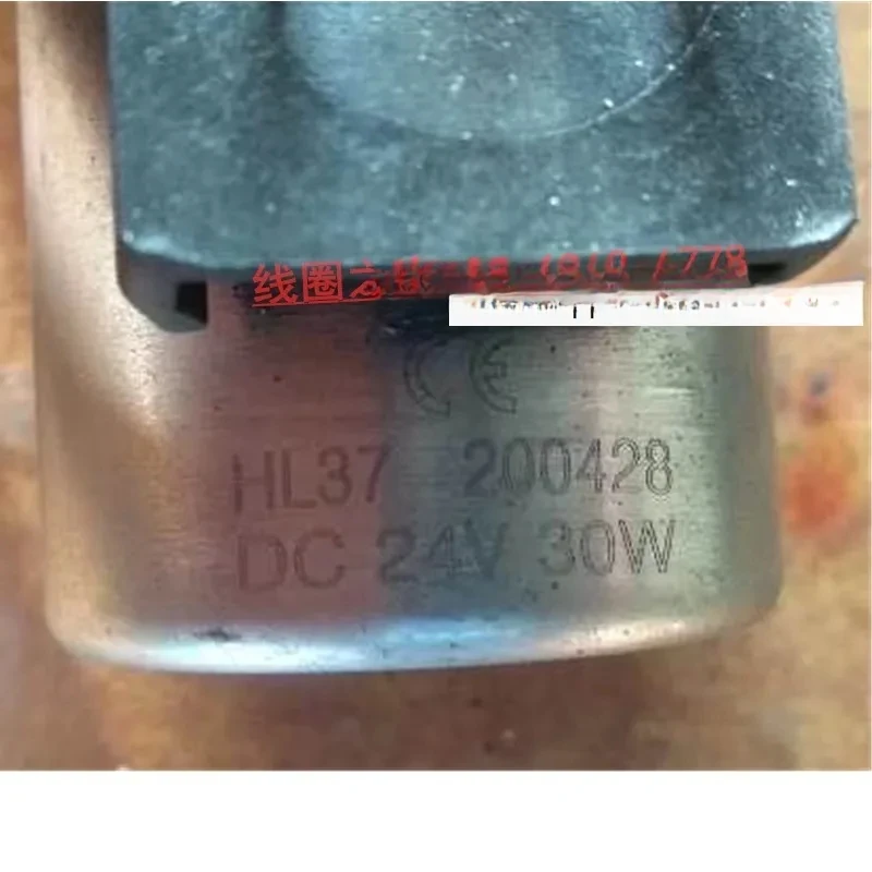 

RX37 solenoid valve HL90 coil 28vdc24 Zhonglian 27 XCMG crane upper air conditioning hydraulic arm Sany 30w39