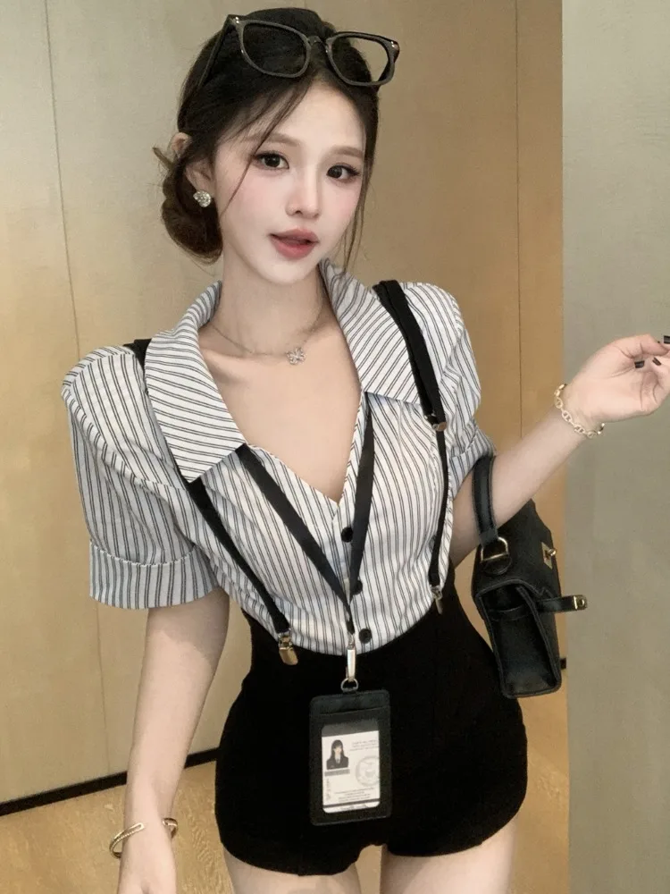 

Summer New Style College Sweet Style Uniform Set Short Sleeve Striped Shirt Women's Black Bib Overalls Shorts Two Piece Set