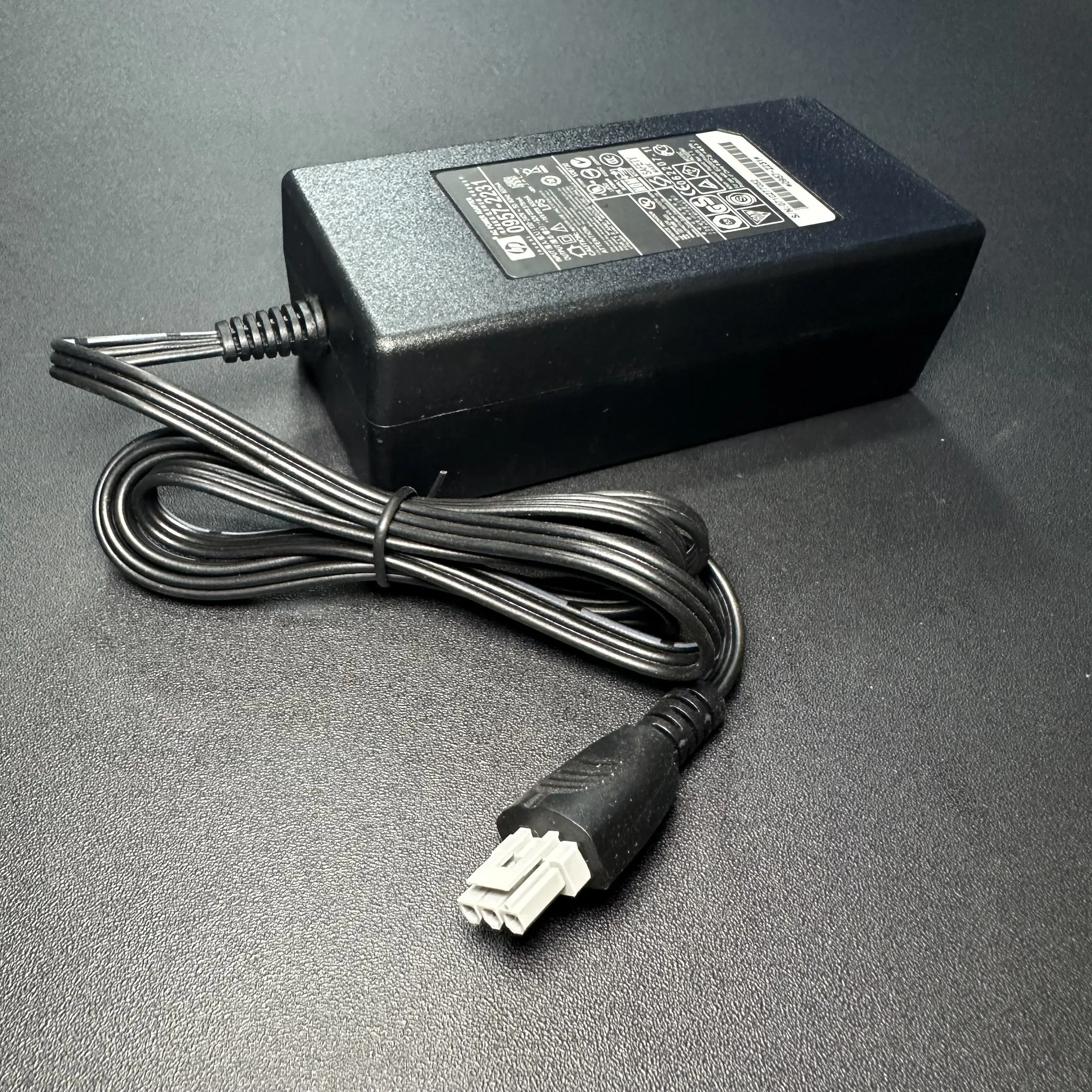 0957-2231 Адаптер переменного тока Зарядное устройство Блок питания 32 В 375 мА 16 В 500 мА для HP D1420 D1430 D1460 D2430 D2460 F2120 F2140 F2240 F2280*1 0957-2231 Адаптер переменного тока Зарядное устройство Блок питания 32 В 375 мА 16 В 500 мА для HP D1420 D1430 D1460 D2430 D2460 F2120 F2140 F2240 F2280*1