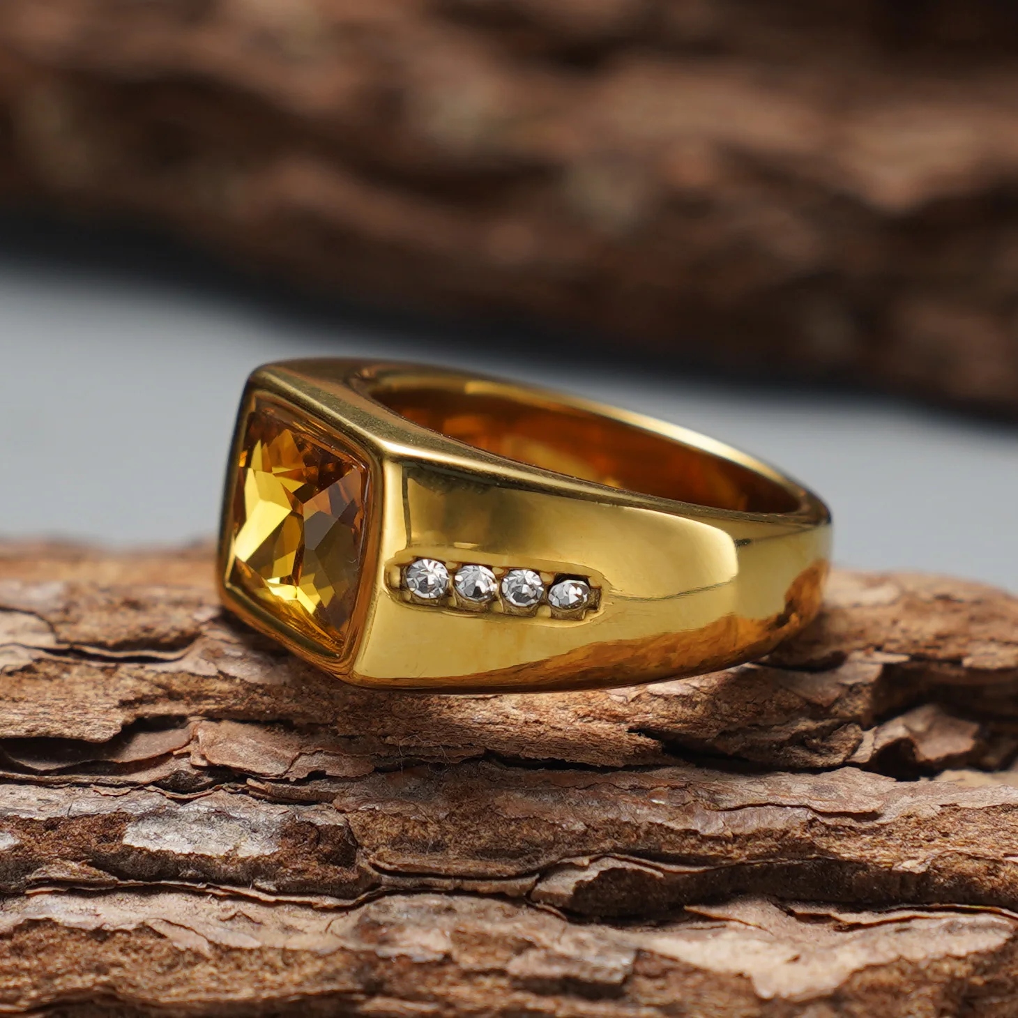 Herren Vintage Quadratischer Ring aus 316L Edelstahl mit Schwarzem Edelstein, Ideales Accessoire für Tägliches Tragen und zum Verschenken – Detail 4