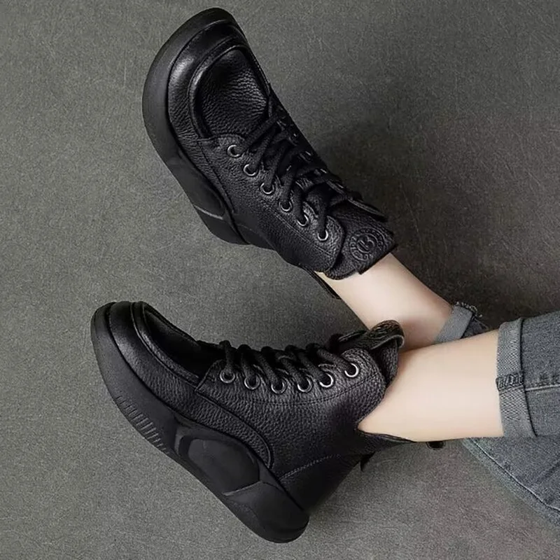Winter And Autumn Women & Girls Soft Leather Shoes Fashion Female Anti-Slip Ankle Boots Casual Thick-Soled Sneakers Size 35-40
