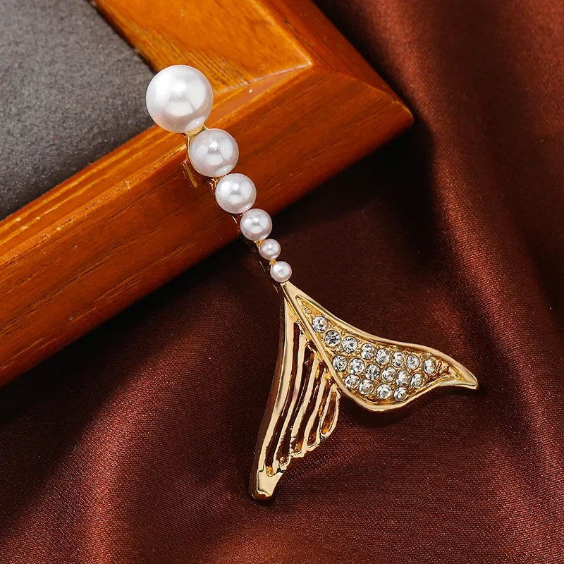 SKEDS Elegant Women Girls Vintage Fishtail Pearl Brooches Pins Exquisite Classic Lady Party Wedding Dress Coat Badges Jewelry