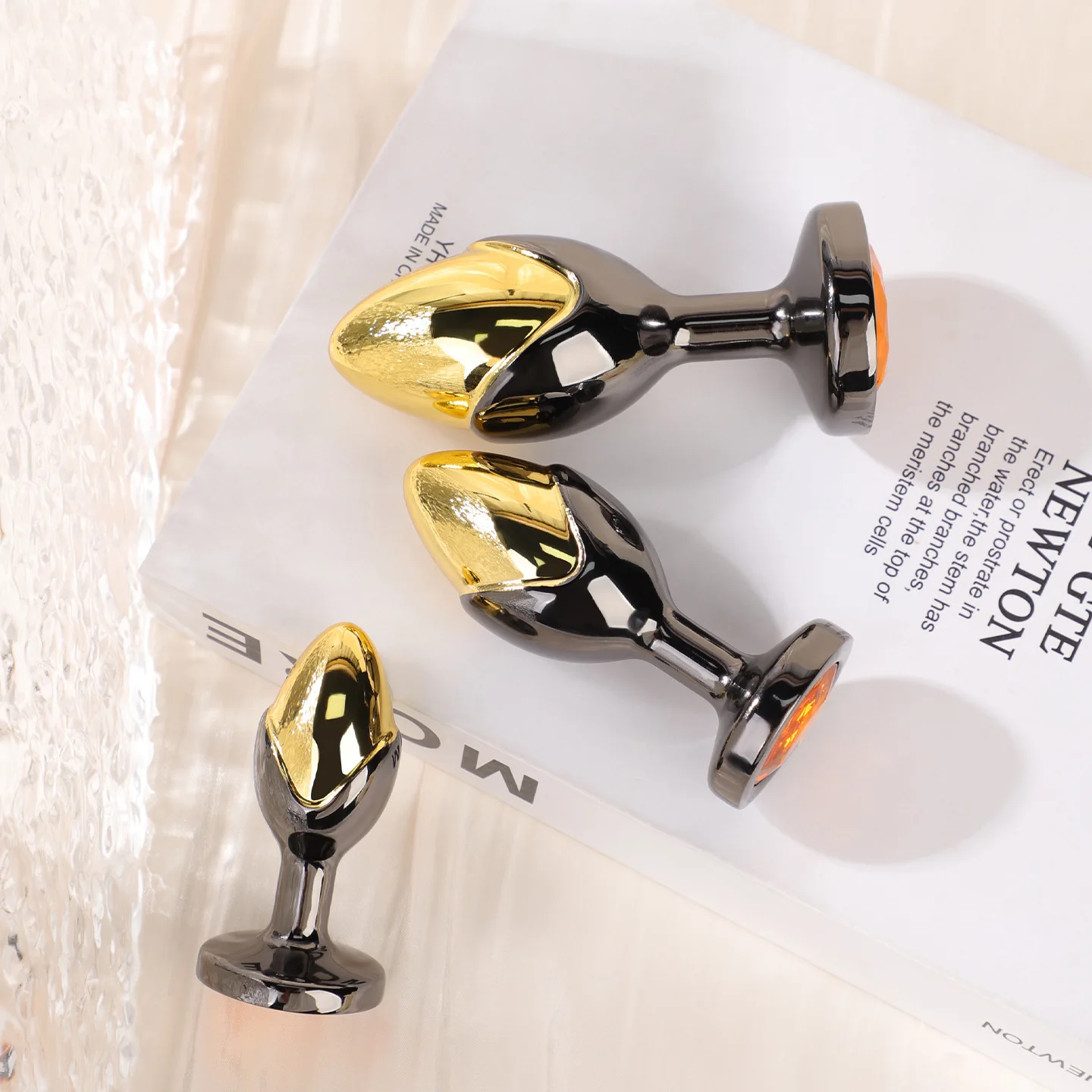 أسود وذهبي مرصع بالألماس قاعدة معدنية بعقب المكونات مناسبة للأزواج مقاسات S/M/L المبتدئين إلى المستخدمين المتقدمين الجنس لعب +18