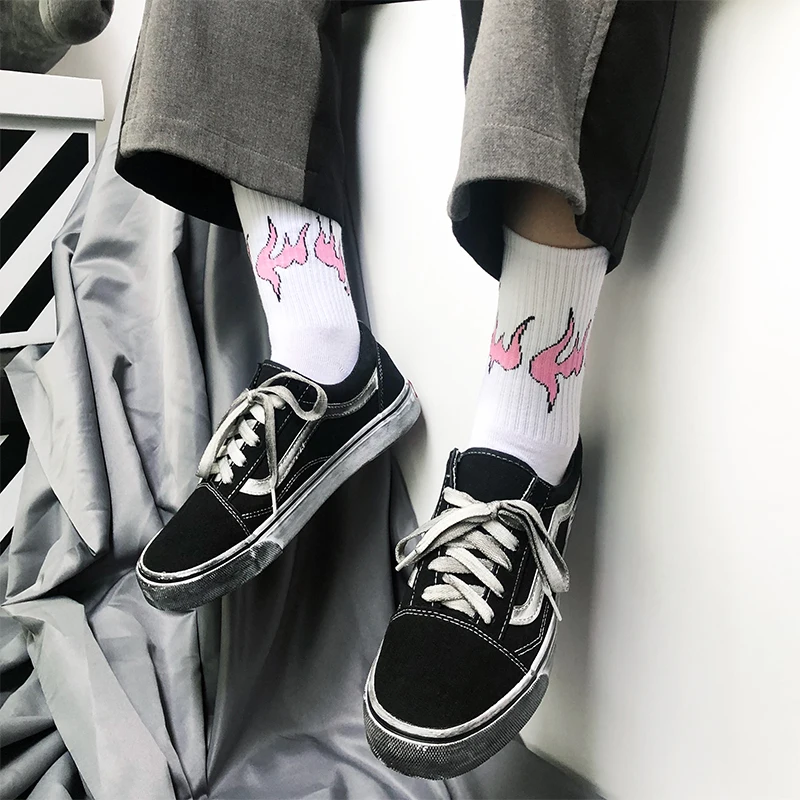

Fashion Flame Men Women Socks Cotton Pink Black Fire Harajuku Hip Hop Skateboard College Style Funny Happy Girls Sockings Sokken