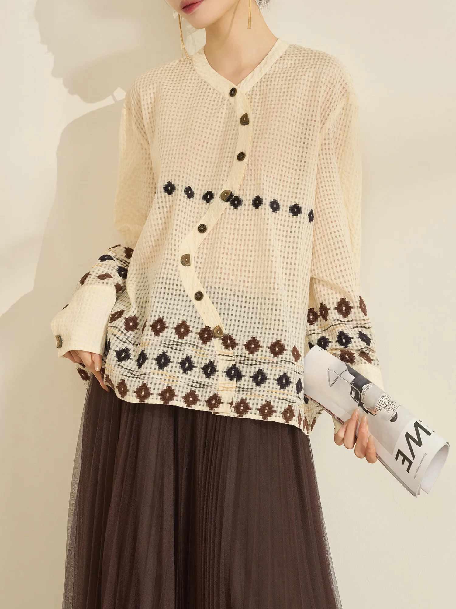 

Женская рубашка Flowing Era Unique Beautiful в стиле ретро с вышивкой, асимметричная, в клетку, с вырезами, свободного кроя, с длинным рукавом, для повседневной носки