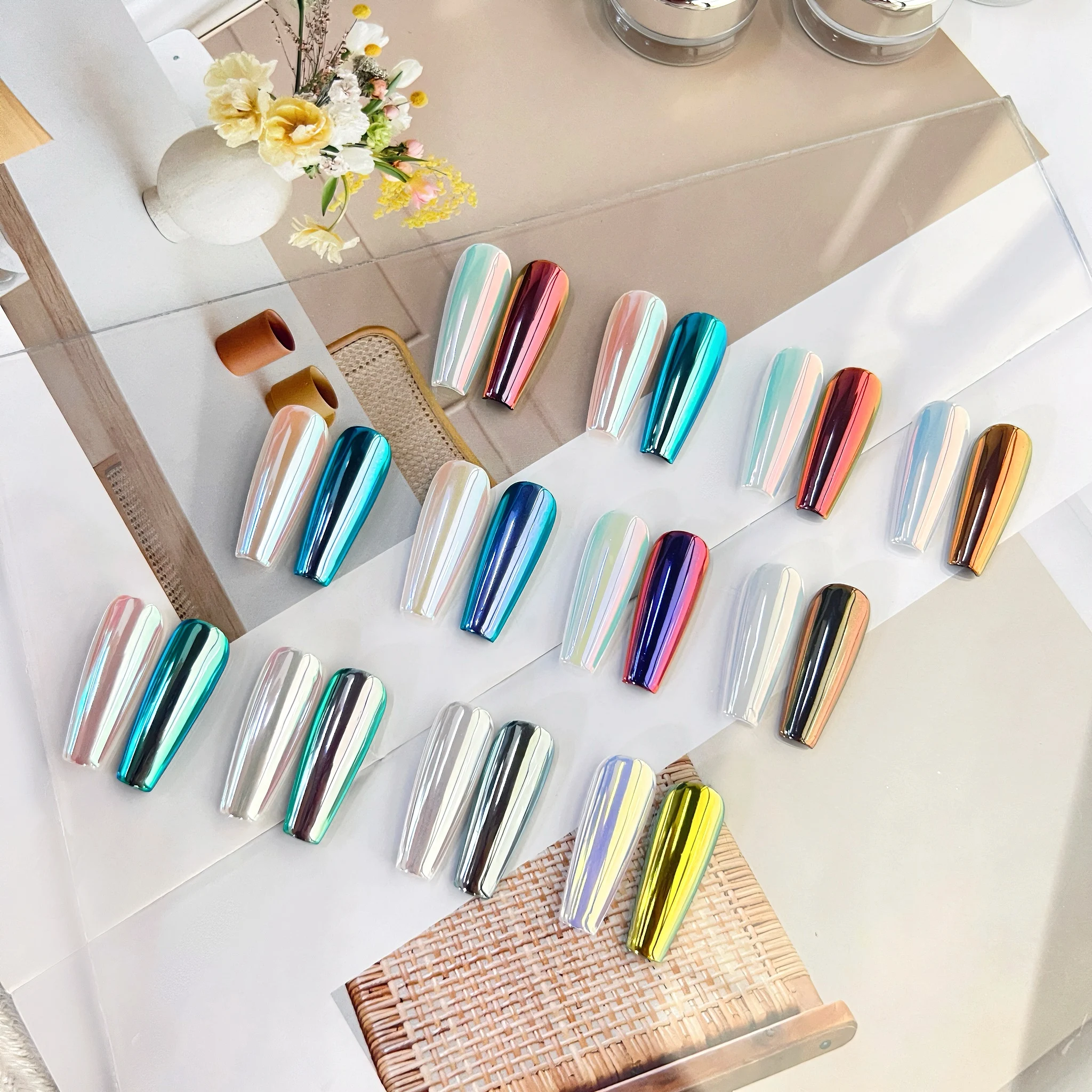 パールホワイトクロームネイルパウダーオーロラミラーマーメイド月光グリッター顔料ダストエレガントな結婚式のお祝いネイルアート装飾