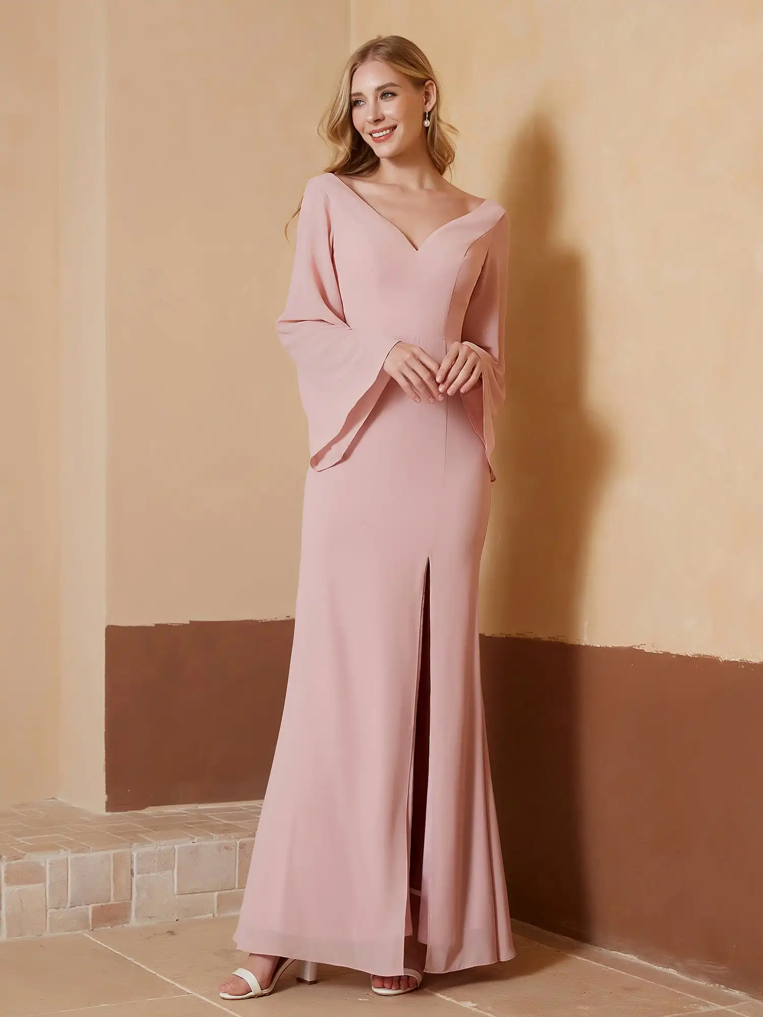 V-Neck Sheath Column Chiffon Bridesmaid Dress With Slit Backless A-Line Wedding Cocktail Dresses Pleated Backless Evening Gowns