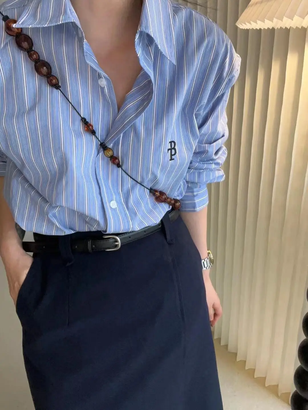 Camisa de Manga Longa Listrada Azul Estilo Artístico Coreano, Blusa Casual Solta para Mulheres, Nova Coleção Primavera