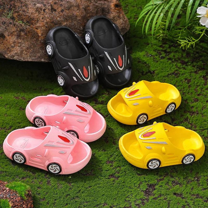 Pantofole per bambini Cartoon Car Antiscivolo Scarpe con suola morbida Estate Ragazzi Ragazze Pantofole per interni ed esterni Leggeri e traspiranti