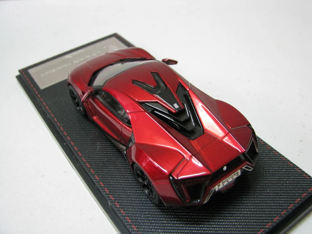 Odlewany model samochodu KENGFEI W MOTORS LYKAN HyperSport w skali 1:43, kolekcjonerski model ze stopu, zabawka, prezent, pamiątka, ozdoba do ekspozycji.