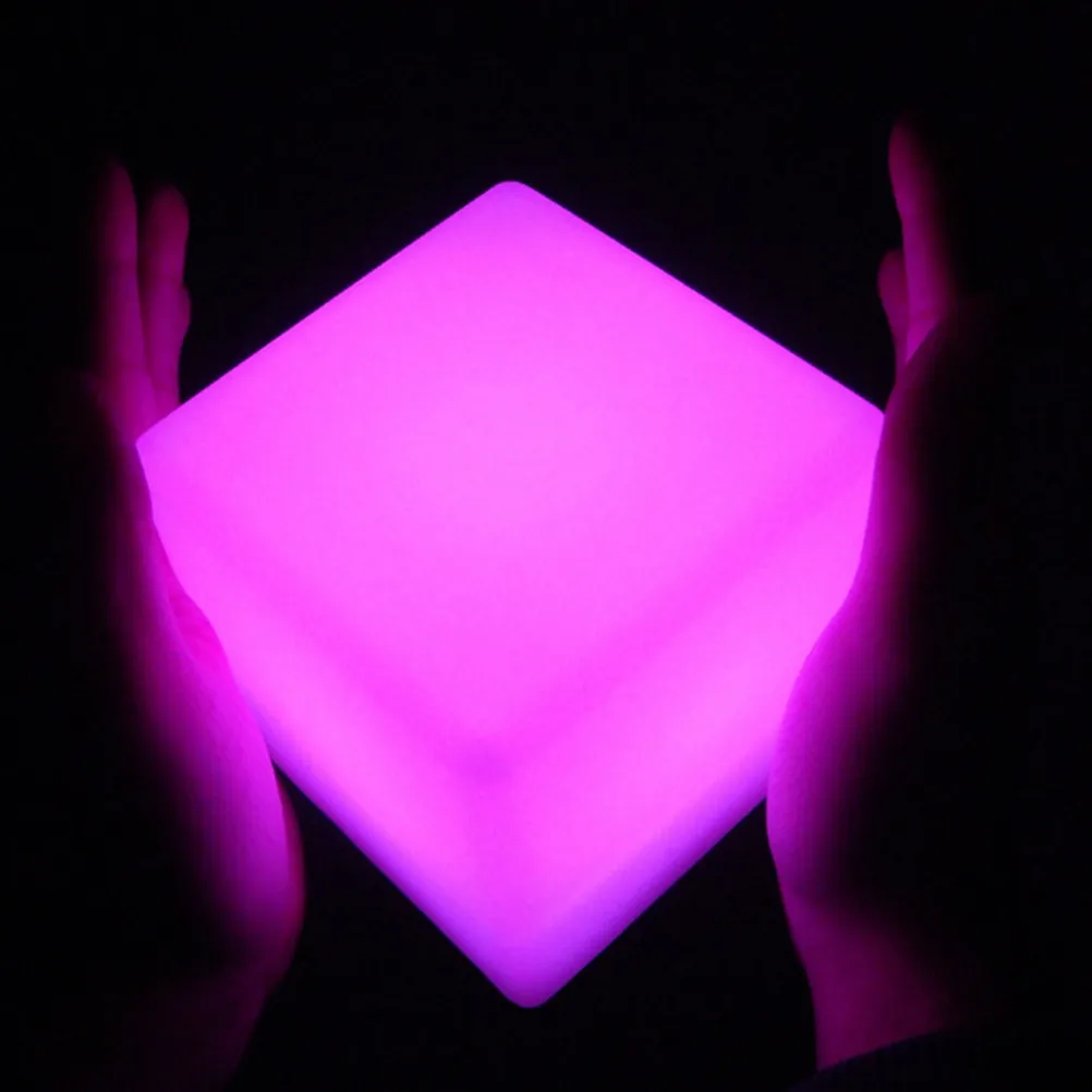 

Креативная светодиодная настольная лампа с изменением цвета, 5 Вт, 16 цветов, квадратный ночник, USB-зарядка, пульт ДУ, декор для дома, спальни, для подростков