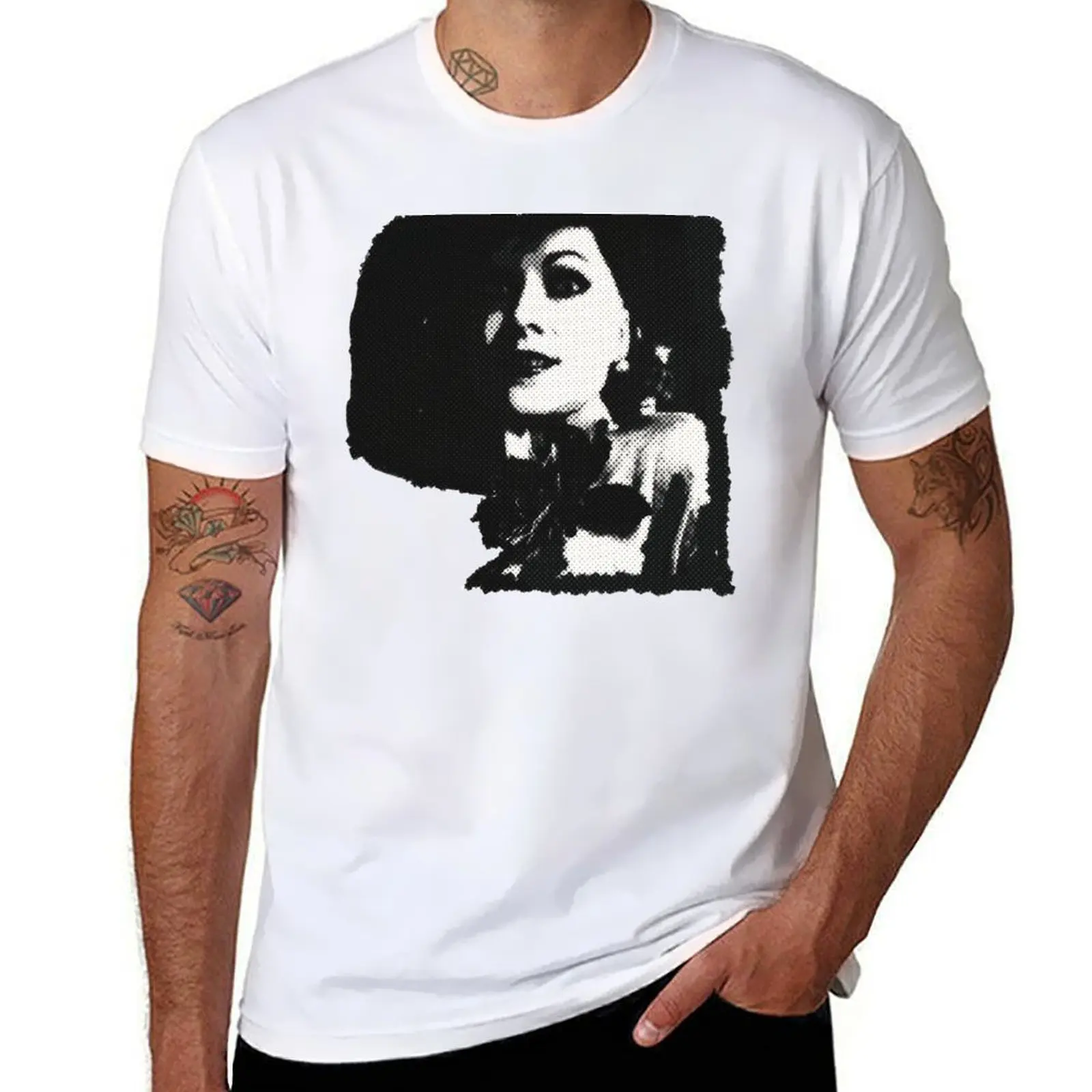 

lady dimitrescu T-Shirt cotton t shirt man man t shirt cotton high quality t shirt man casual T-Shirt
