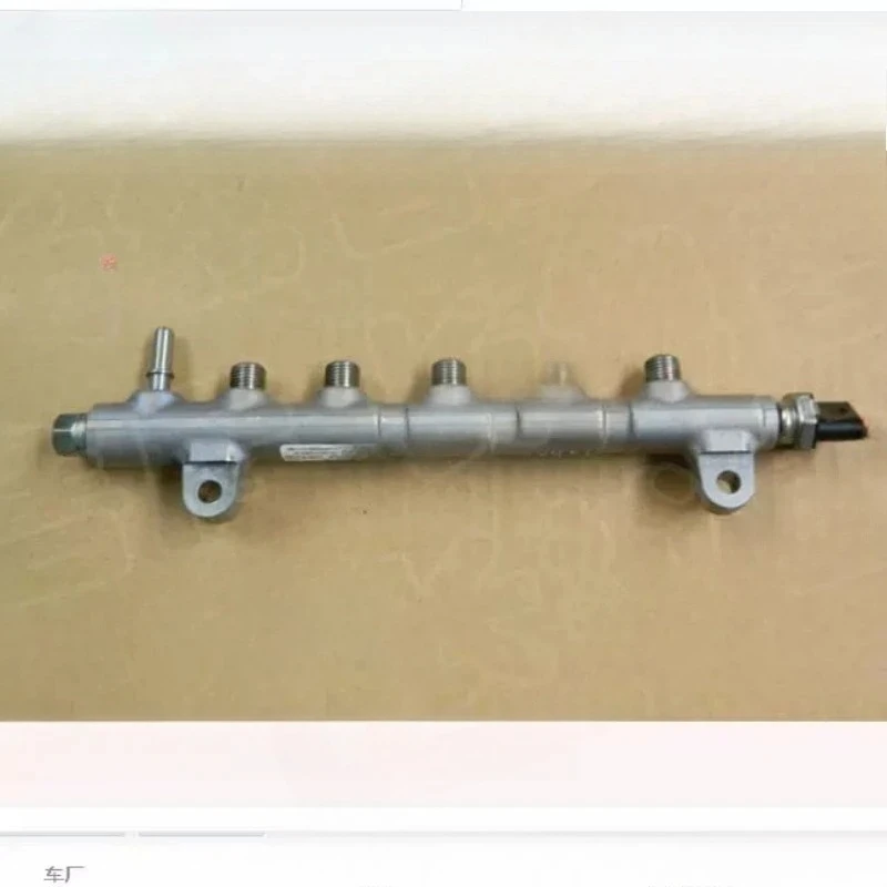 1100200XED95 High pressure fuel rail assembly suitable for  POER engine GW4D20M