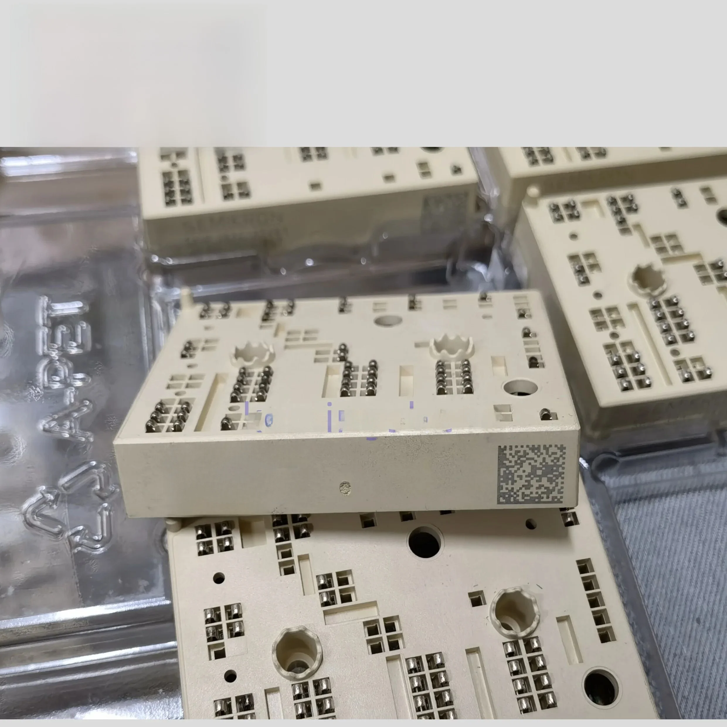 

SKIIP39AC12T4V1 SKIIP39AC126V2 NEW AND ORIGINAL MODULE