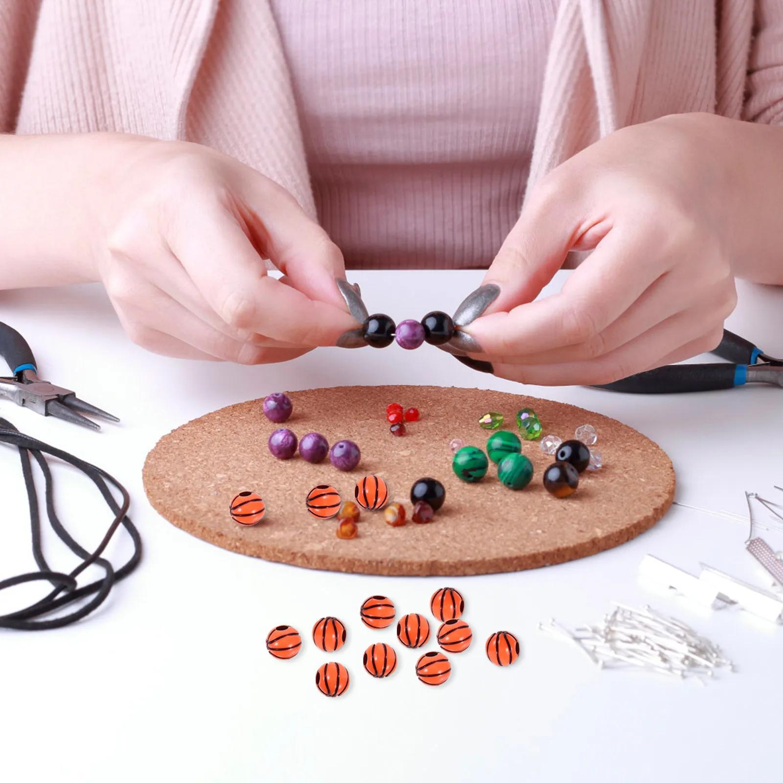 100 Stück Basketball-Perlen für Armbänder, Acryl, Bastelmaterialien, motorische Fähigkeiten, Geburtstagsfeier, Eltern-Kind-Aktivität, lose Perlen