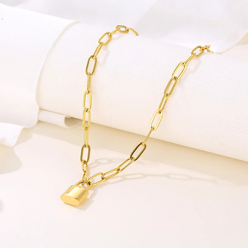 Hot Selling 18K Gold Plated Stainless Steel Padlock Lock Pendant Necklace with Rectangle Chain