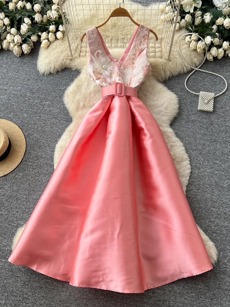 

Элегантное женское платье из розового атласа без рукавов, А-силуэт, с завышенной талией, приталенное, с расклешенным подолом, для вечеринок, с поясом