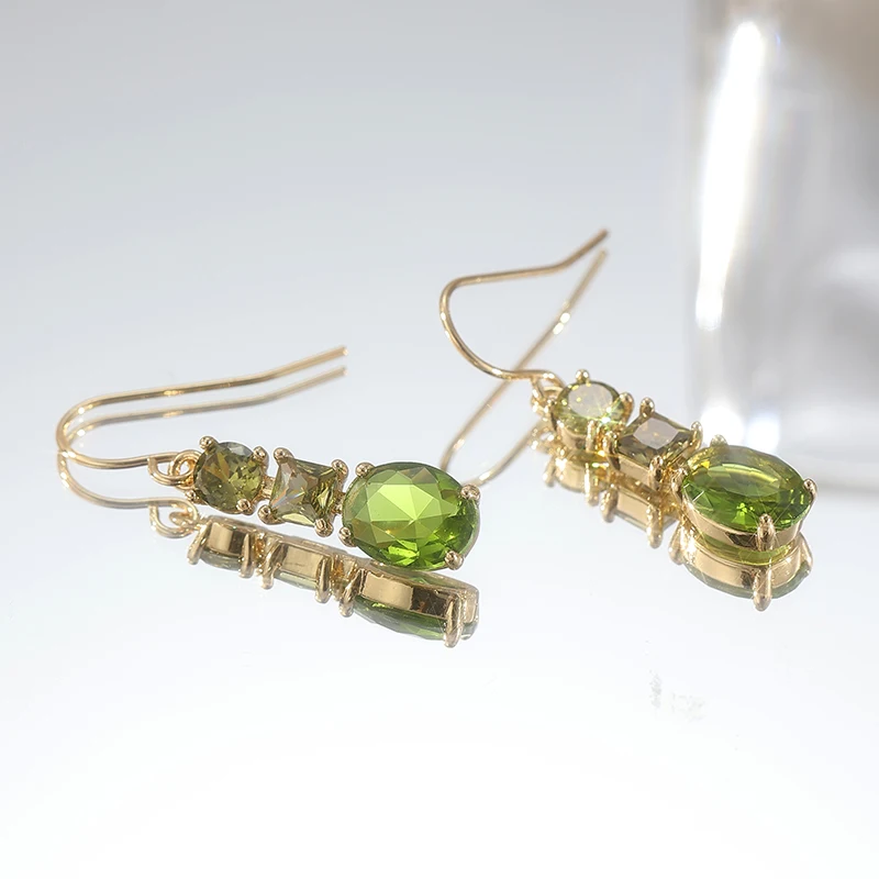 Vintage Handmade Copper Hook Earrings Inlaid Green Cubic Zircon Exquisite Earrings Women's Banquet Party Elegant Jewelry
