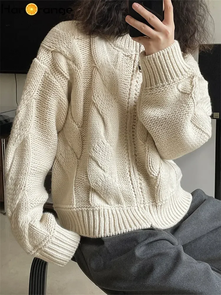 

HanOrange 2024 Early Spring Lazy Twisted Collar Zipper Sweater Women Loose Comfortable Knitted Cardigan Female Red/Milk White