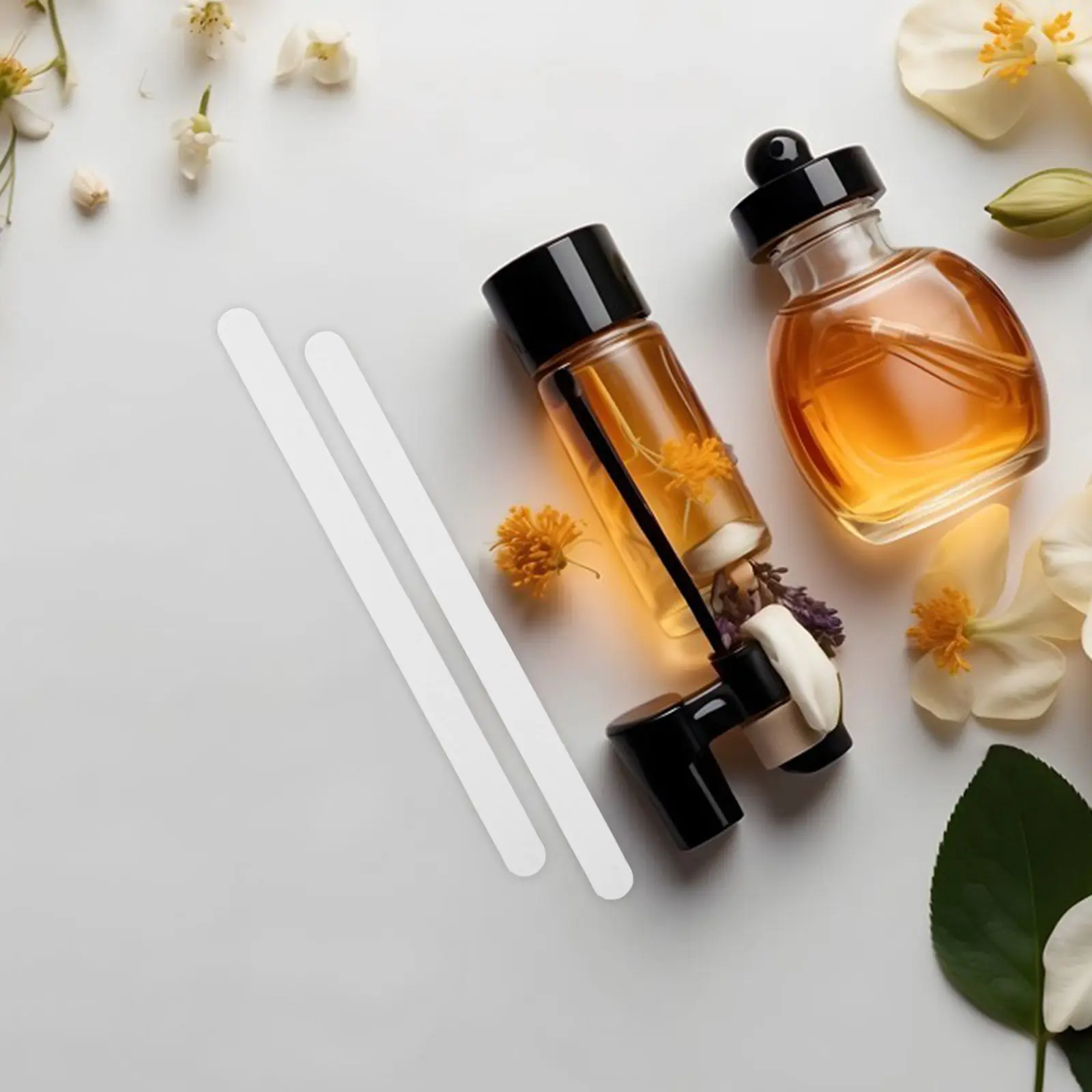 50Pcs Perfume Sampling Strips Disposable Paper Test Strips Essential Oil Scent Fragrance Tester Scented Testing Papers