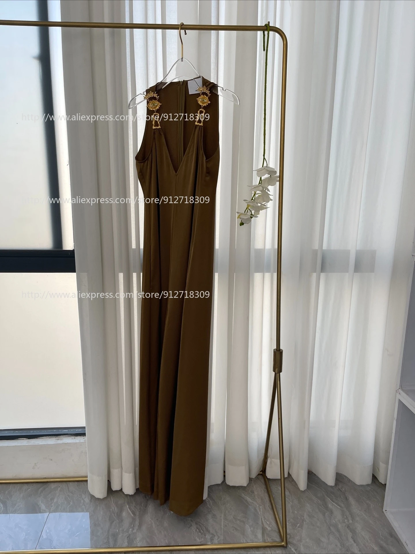 

2026 New Design Brown Sleeveless Metal Shoulder Strap Jumpsuit for Women