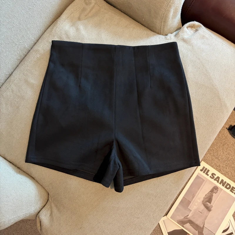 Solid Color 2026 Autumn and Winter New Minimalist High Waist Holiday Shorts Femininity Versatile Casual Fashion Short Pants