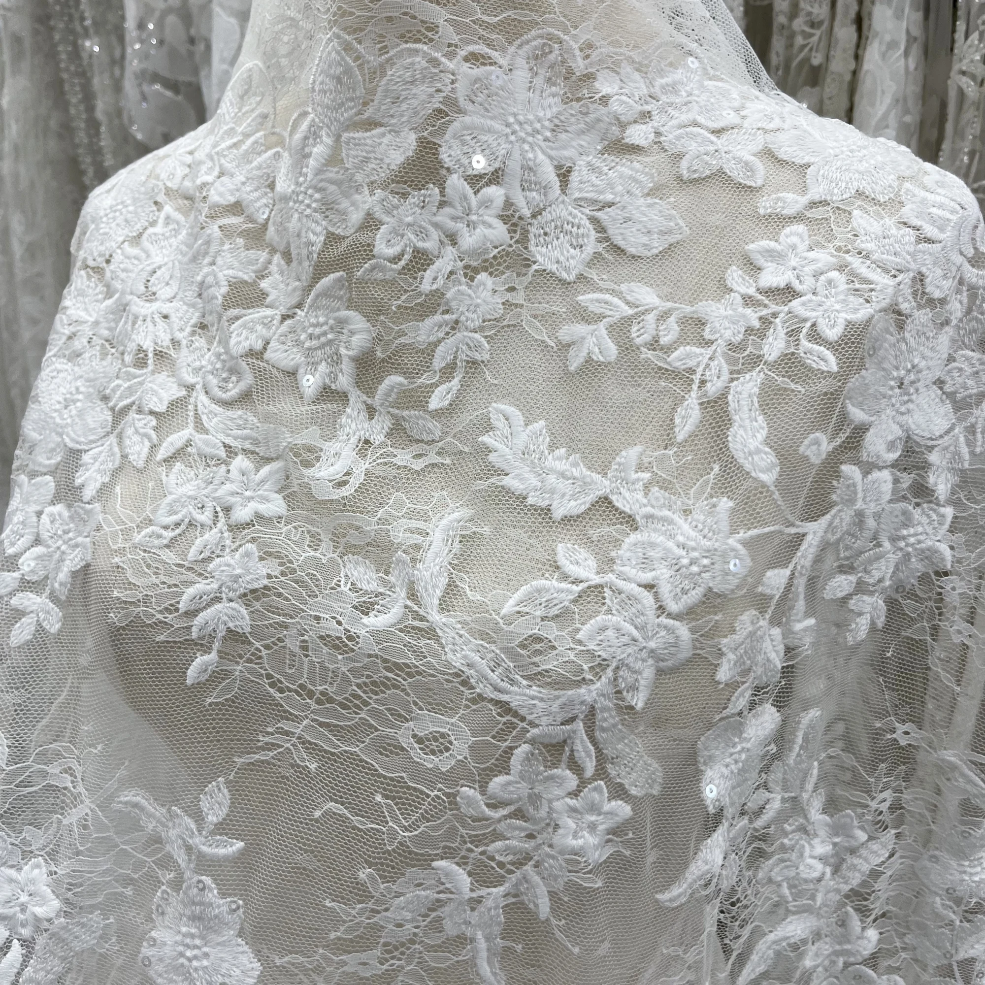 

New High-Quality Sequined French Lace Embroidered Fabric Dress Design Lace Fabric