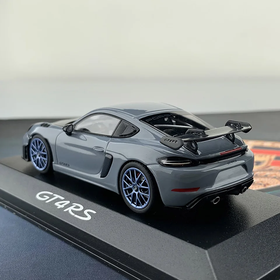 Die-cast Porsche 718 Cayman Gt4 Rs 1:43 Scale Alloy Famous Car