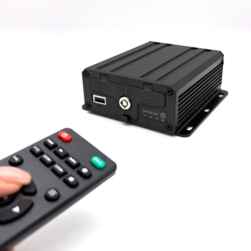 مصنع الجملة OEM 4CH AI Dashcam ADAS WiFi كاميرا سيارة مسجل فيديو الصندوق الأسود DMS GPS 4G نظام كاميرا DVR اللاسلكية للسيارة #1