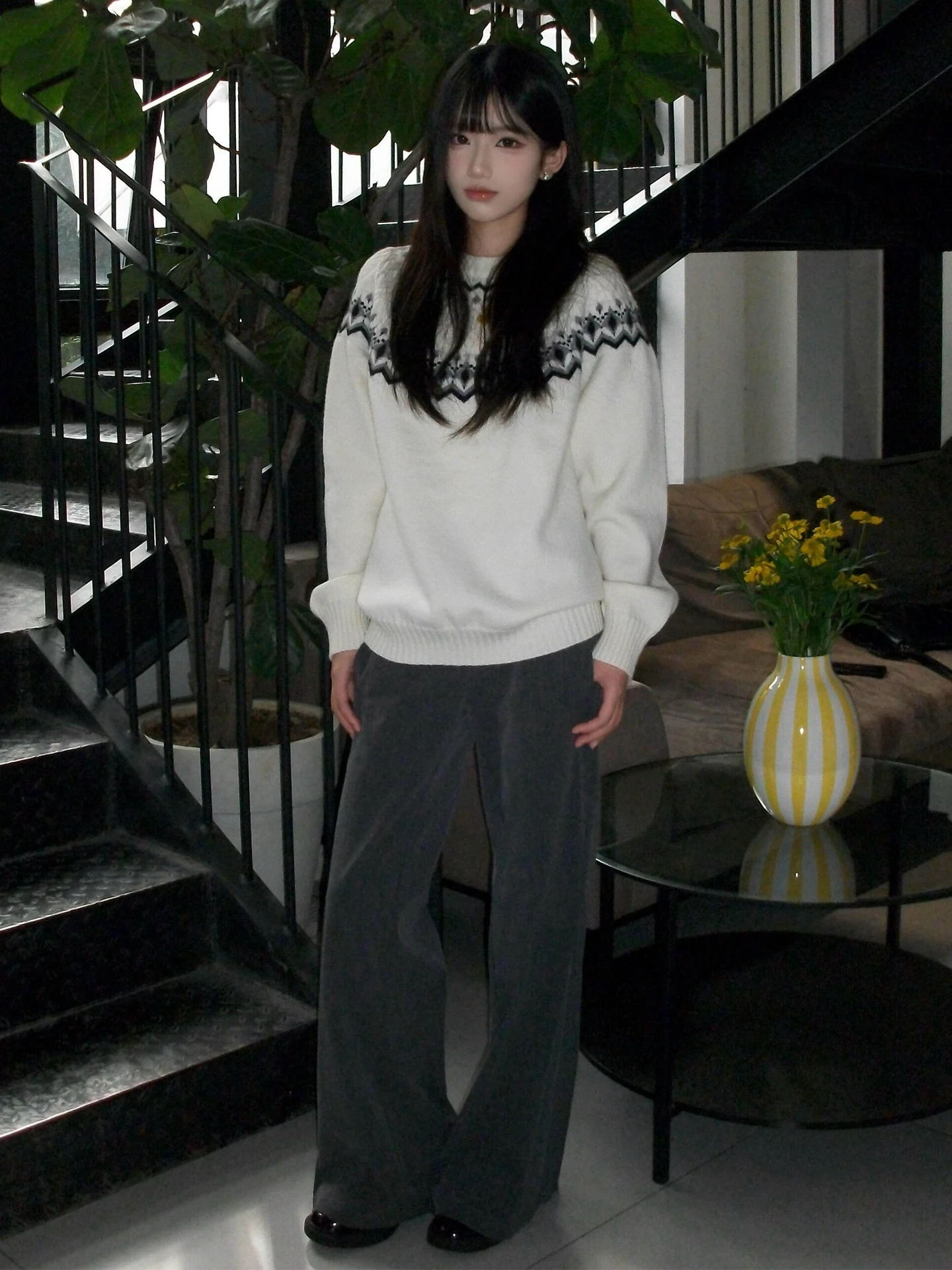 Feilao Island 2025 New Autumn Winter White Knitted Sweater Women's Loose Fit Innerwear Outerwear Lazy High-End Feeling Top