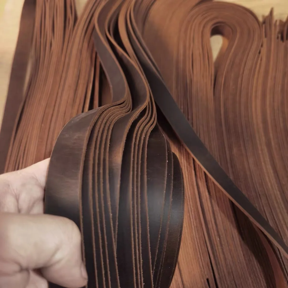 1.8mm Thick Coffee Colored Crazy Horse Leather Strip, Top Layer Cowhide, Handmade DIY Deep Brown Cowhide Strip, Retro Color Chan