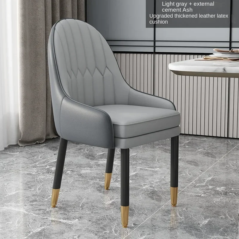 Sedia da pranzo per la casa in legno massello Nord Europa Sedia moderna di fascia alta Ristorante Tavolo da pranzo Sedia Mahjong Sgabello in pelle