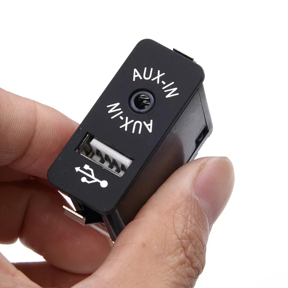 Carhome Car Dash Flush Mount USB AUX Input Socket Port 84109237653 For BMW E81 E87 E90 F10 F12 E70 E82 F10 For MINI Clubman R55
