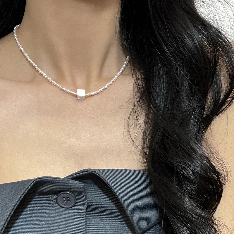 

Sterling Silver Natural Freshwater Pearl Brushed Sugar Cube Necklace High-end Light Luxury Collarbone Chain New