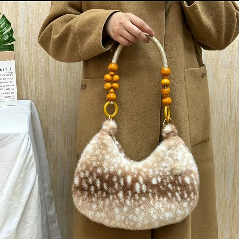 Hirschmuster Mori Girl Holzperlengriff-Handtasche, Japanische Damen-Plüsch-Elch-Fairycore-Schultertasche, Winterliche Niedliche Warme Flauschige Tasche – Detail 2