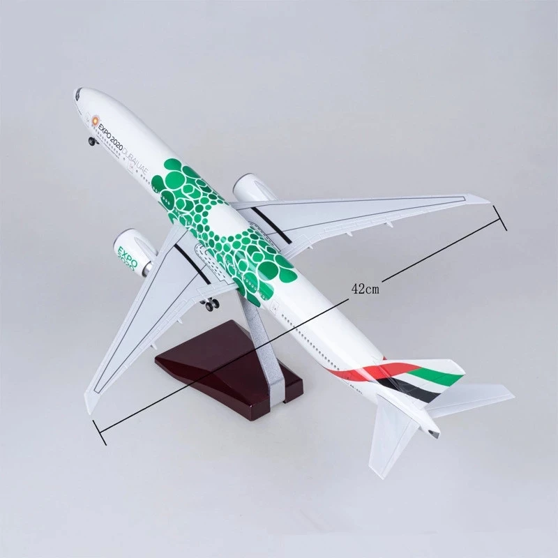 1:157 Scale 47cm Aircraft B777 2020 Emirates Expo Model With Light and Wheel Diecast Resin Airplane Collection Display Gifts