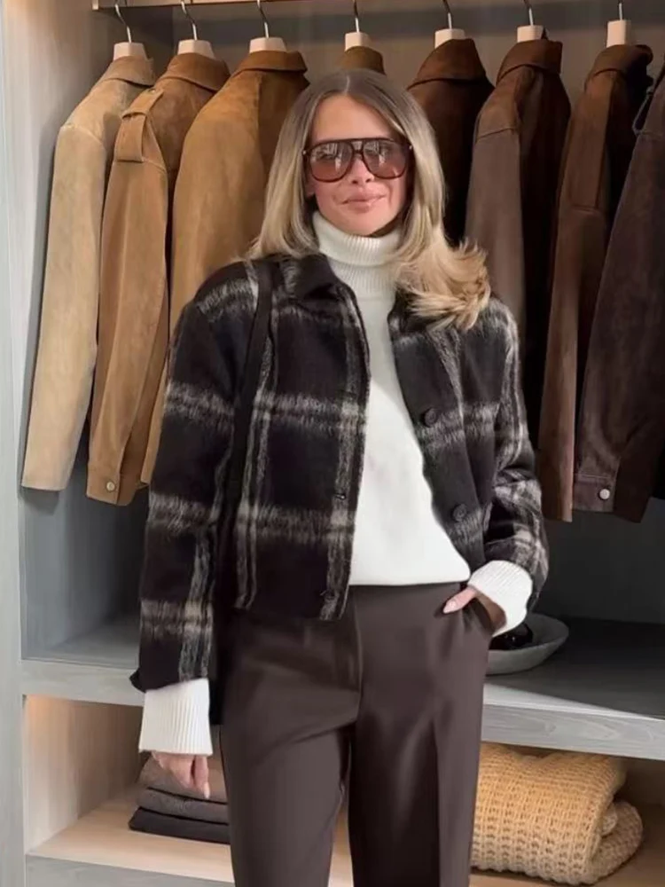 

TFMLN Elegant Women Lapel Checkered Coat Casual Buttons Single Breasted Long Sleeve Short Coats Female 2025 Autumn New Jacket