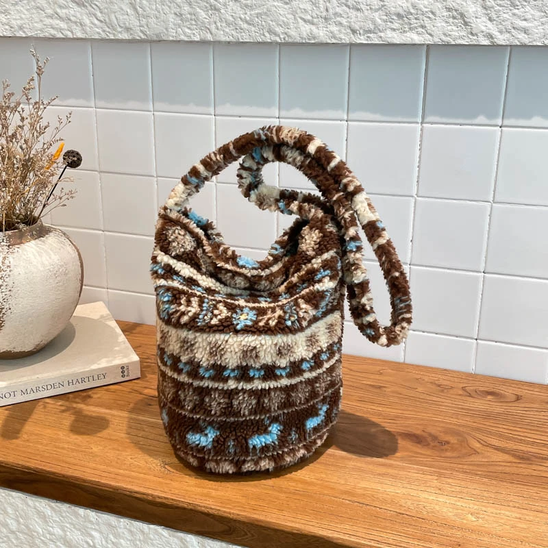 حقائب اليد النسائية الشتوية عالية الجودة سماكة المخملية المرقعة سستة دلو 2026 الاتجاه الجديد حقائب كروسبودي الطراز الرجعية